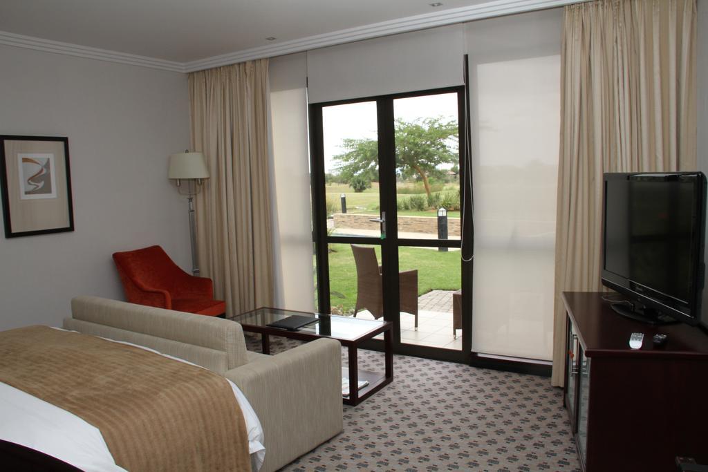 Phakalane Golf Estate Hotel Resort Gaborone Room photo